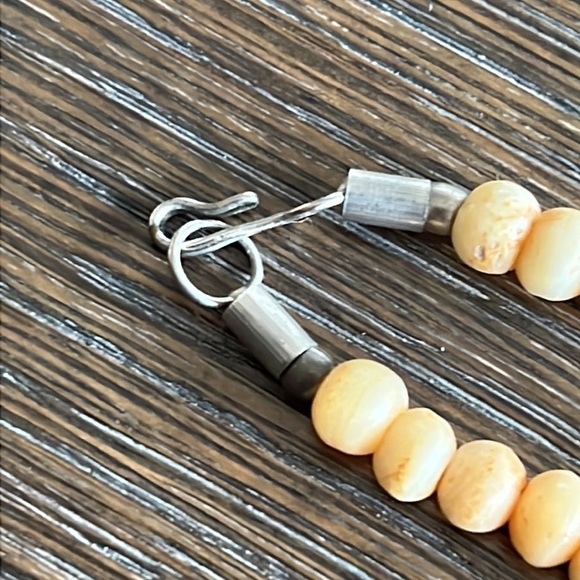 Hand Crafted authentic carved bone beads necklace with agathe & elephant - Picture 13 of 13